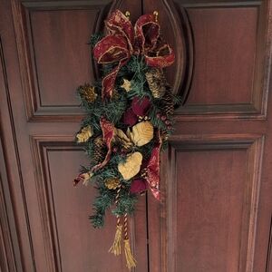 Christmas Swags To Hang On Pillers, Doors, Clocks. Mantels Etc.